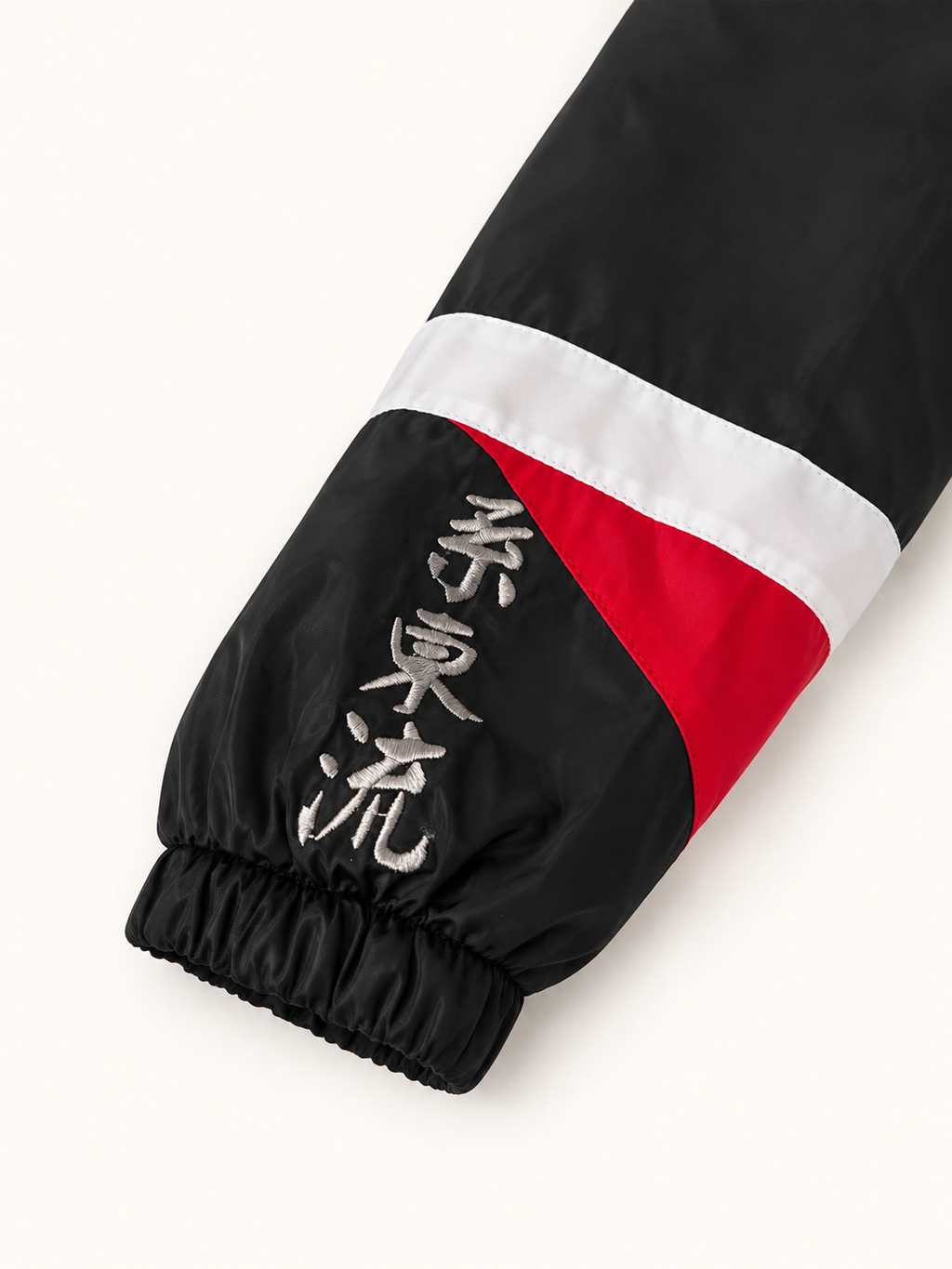 WINDBREAKER KARATE AVANCE by VIIACO